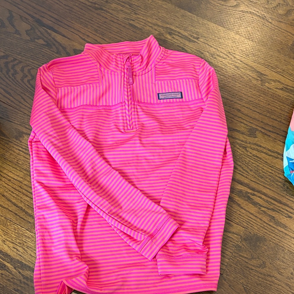 Quarter zip pull over